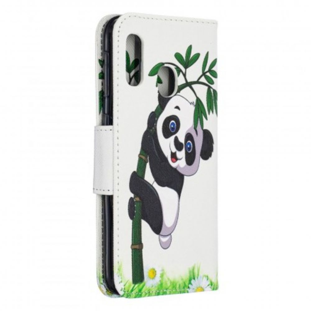 Leren Hoesje voor Samsung Galaxy A20e Panda Op Bamboe