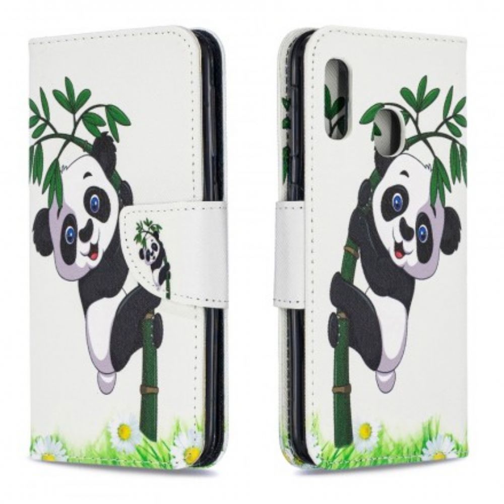 Leren Hoesje voor Samsung Galaxy A20e Panda Op Bamboe